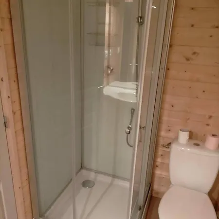 Chalet Arreau 아파트 아로